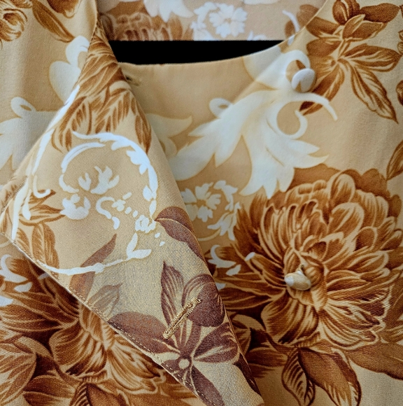 Saks Silk Double Breasted Carmel Print Blouse Vintage - Picture 6 of 7